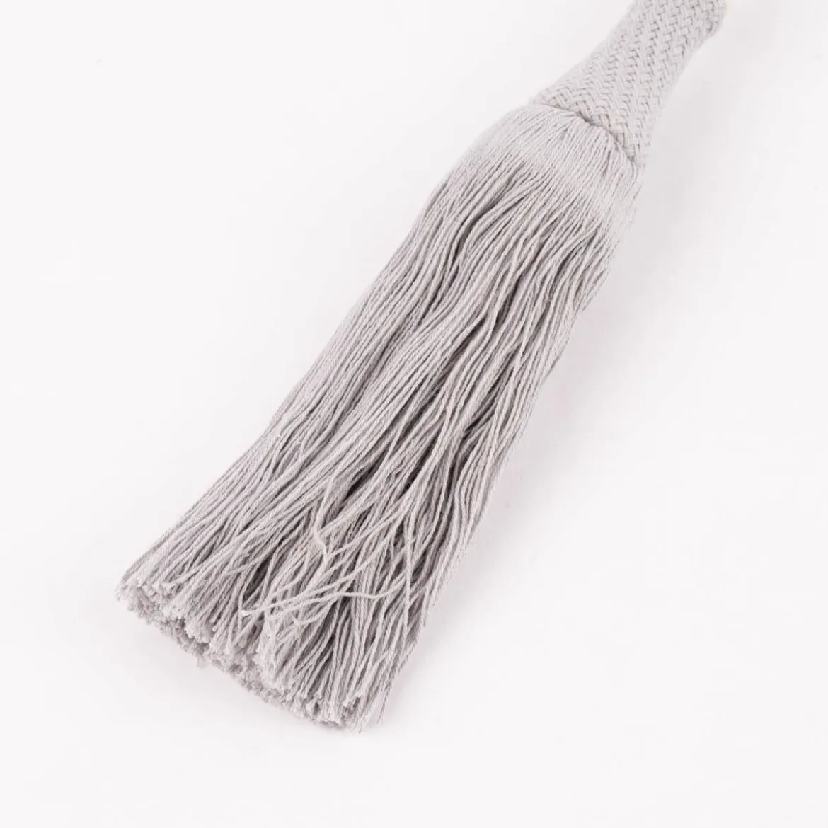Raffhalter-Kordel 70cm mit Quaste 20cm grau aus Baumwolle
