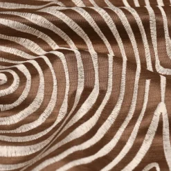 Rasch Textil Dekostoff Gardinenstoff Seidenoptik Stickerei Labyrinth braun creme 1,4m Breite