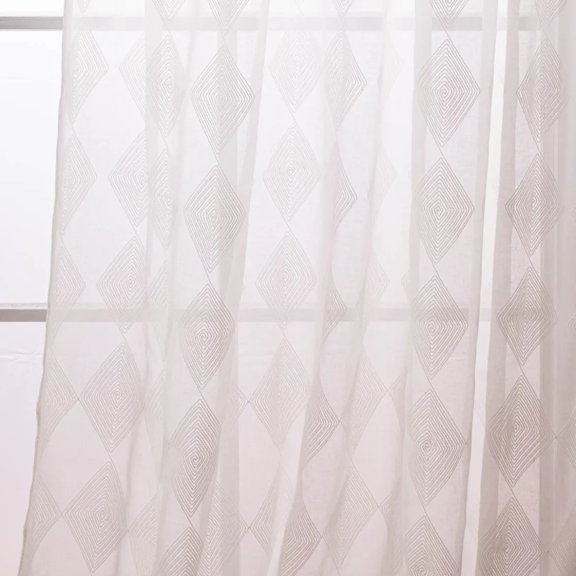 Rasch Textil Gardinenstoff Stickerei Leinenoptik Karma Rauten weiß 300cm