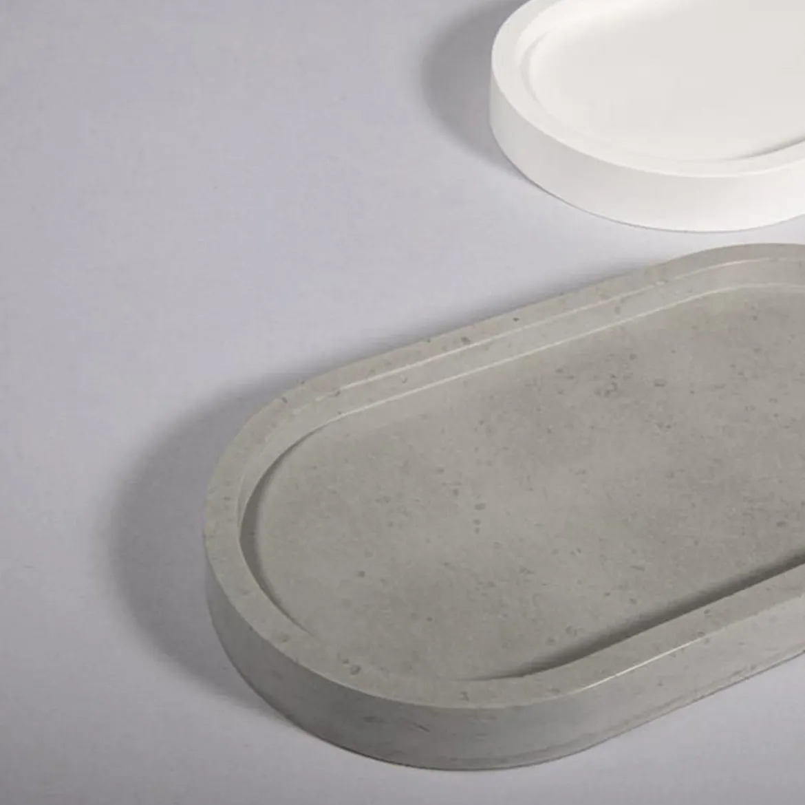 Rayher Gießform Untersetzer Silikon oval 17,8x9,5x1,6cm