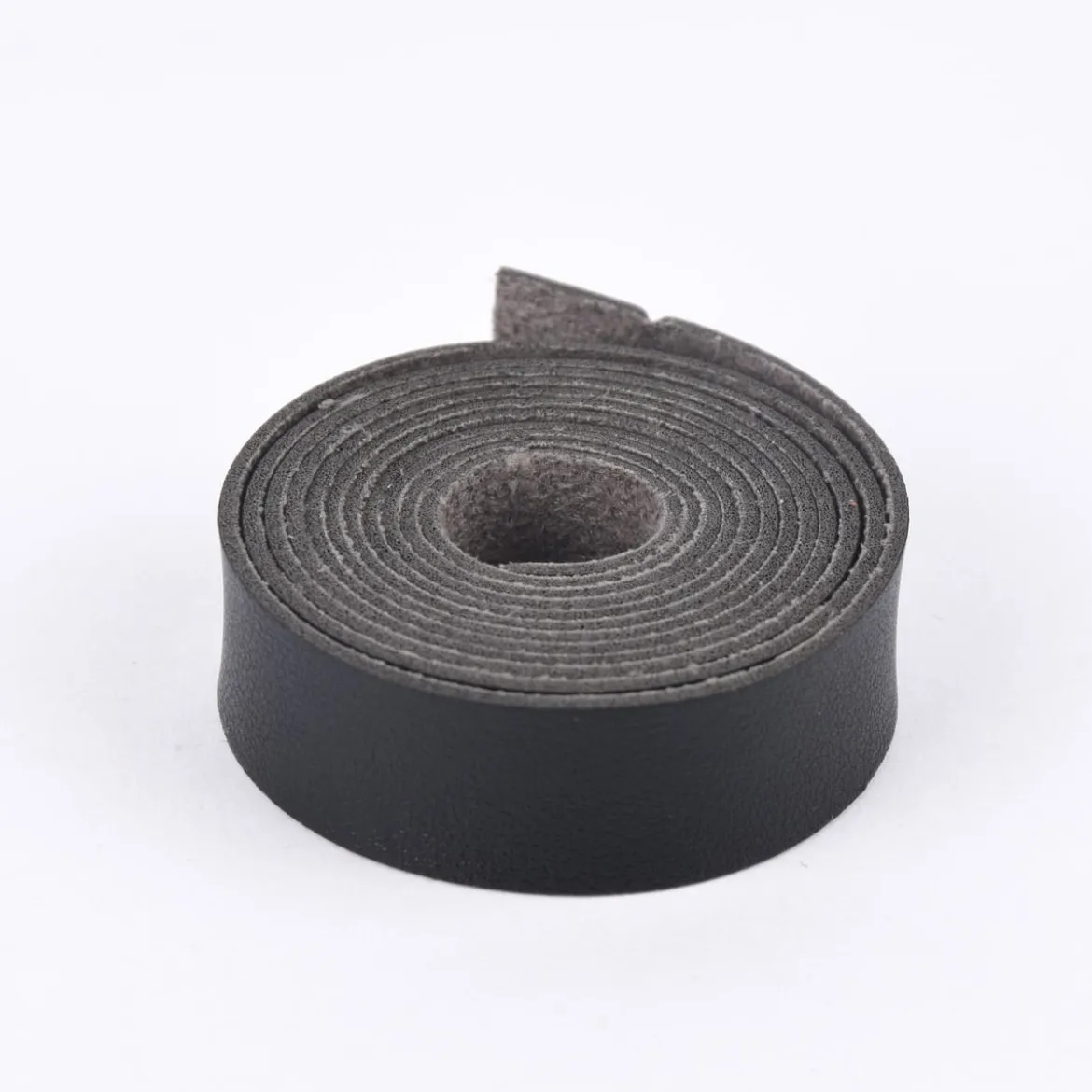 Rayher Kunstlederband flach schwarz 138x2cm