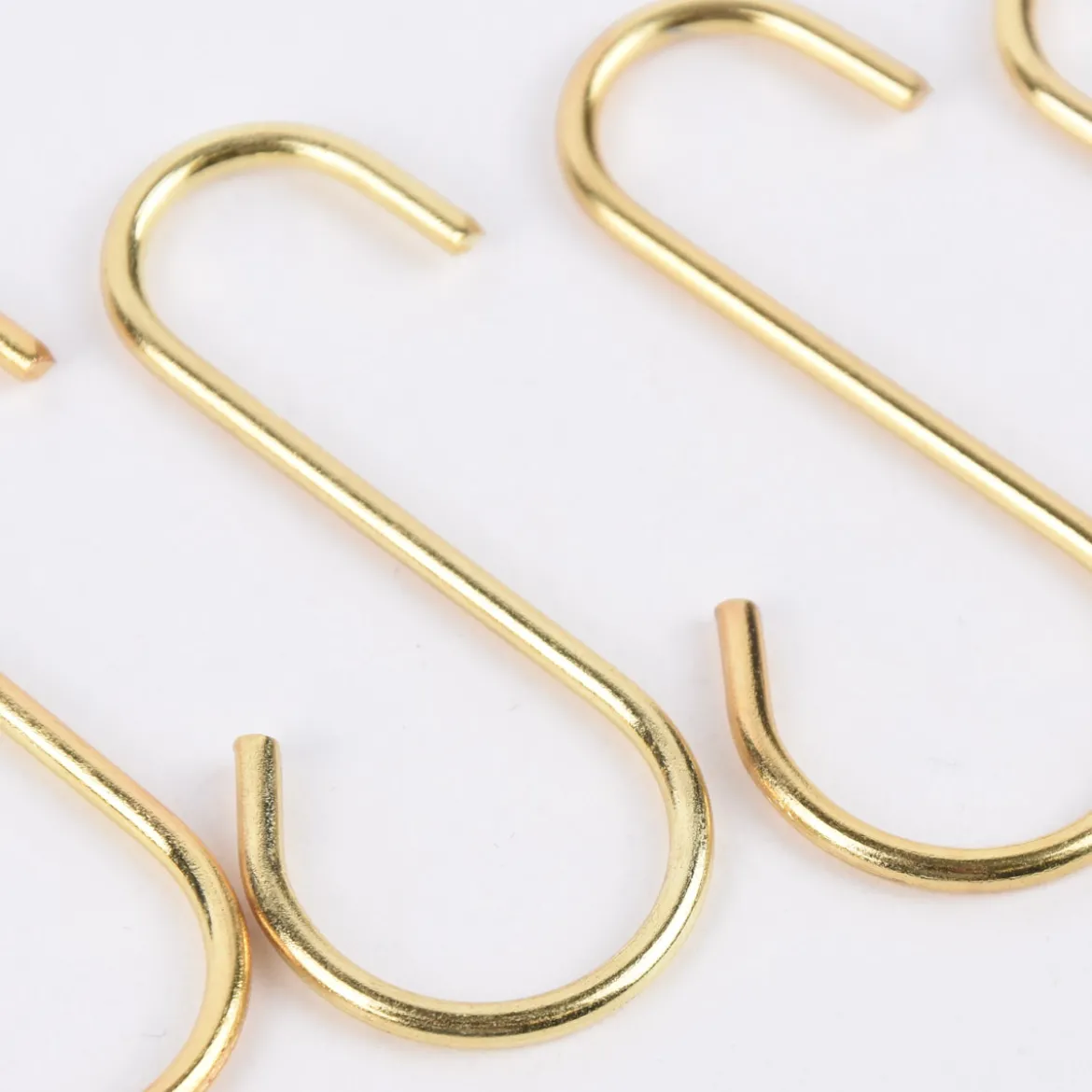 Rayher S-Haken 4 Stück aus Metall goldfarbig 6cm