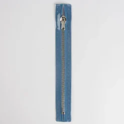 Reißverschluss M2 Typ 10 ut 18 cm si-fb Fla azurblau