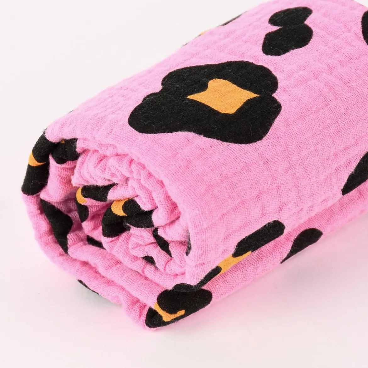 Rico Design Bekleidungsstoff Krinkel Musselin Stoffabschnitt Leomuster rosa schwarz orange 50x130cm