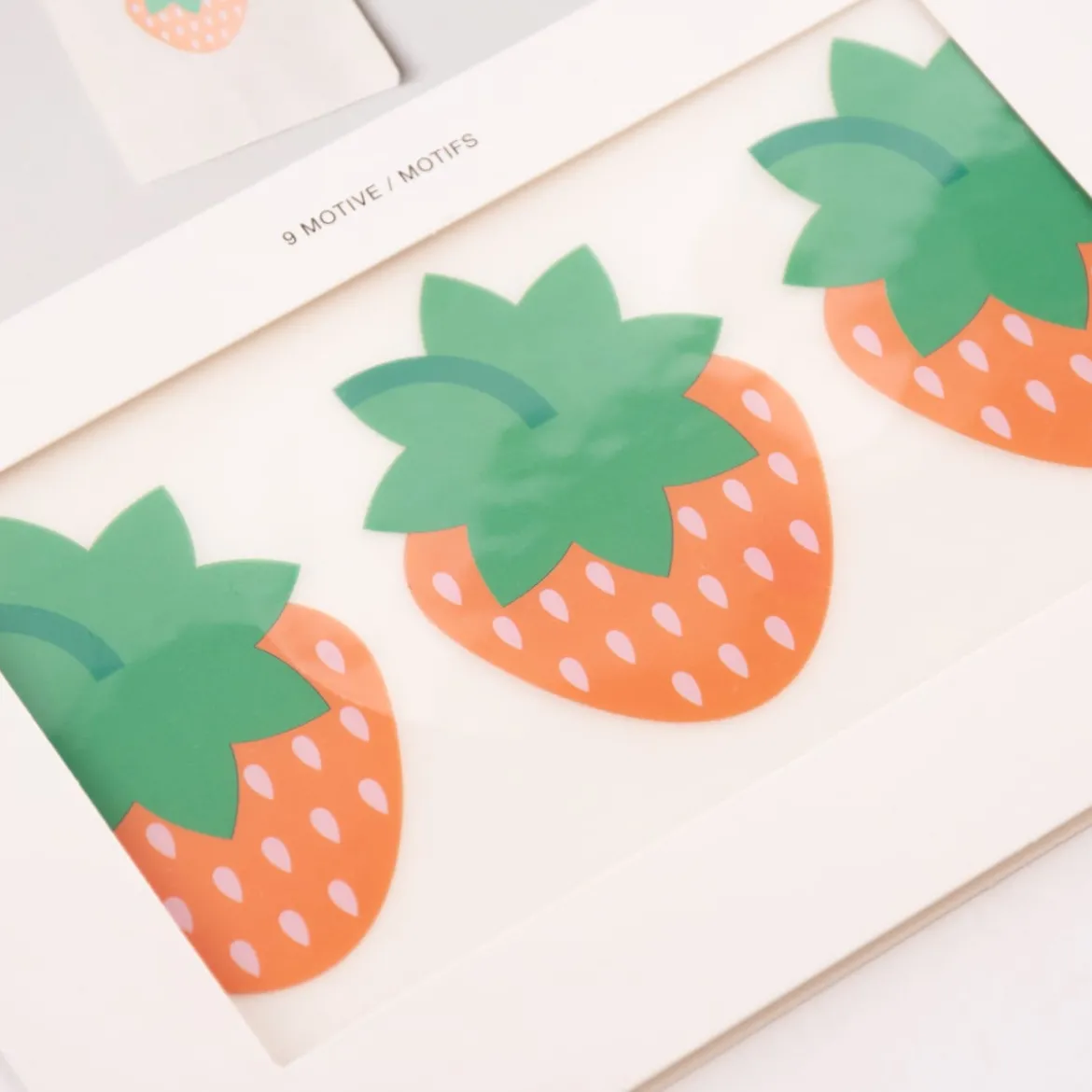 Rico Design Bügelmotivset Erdbeere 9 Stück 4,5x6cm