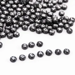 Rico Design Buchstaben Perlen Würfel 165 Stück schwarz weiß 6x6x6mm