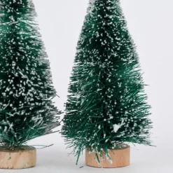 Rico Design 3er Set kleine Deko Tannen mit Schnee grün 7cm