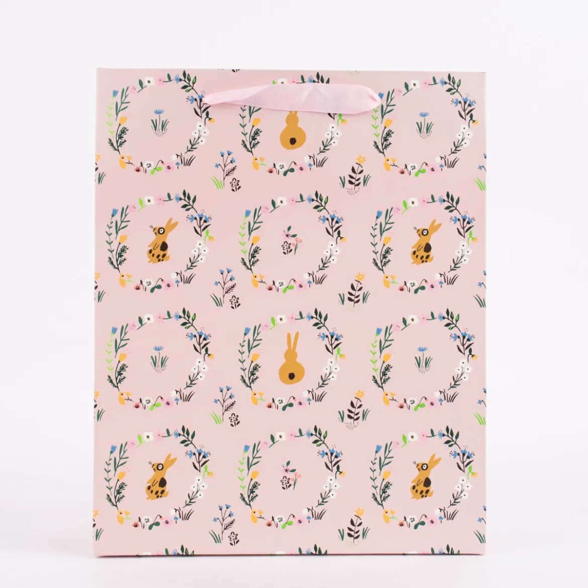 Rico Design Geschenktüte groß Hase Blumenkranz rosa bunt 26x32x12cm