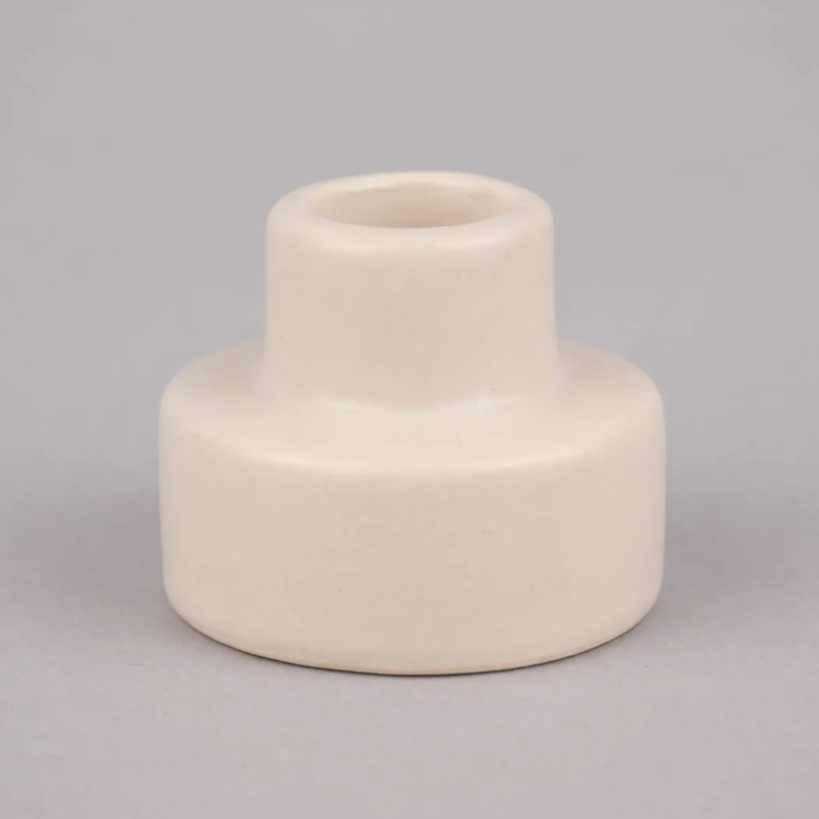 Rico Design Kerzenhalter für Stabkerzen mit hohem Fuß Porzellan matt creme 4,5x5,5cm