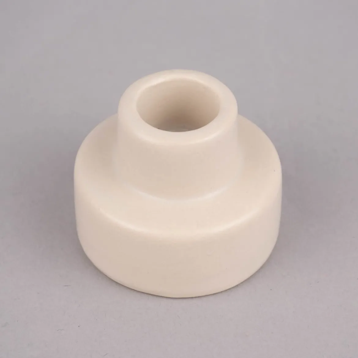 Rico Design Kerzenhalter für Stabkerzen mit hohem Fuß Porzellan matt creme 4,5x5,5cm