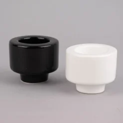 Rico Design Kerzenhalter für Stabkerzen und Teelichter Porzellan glänzend schwarz 6x7,5cm