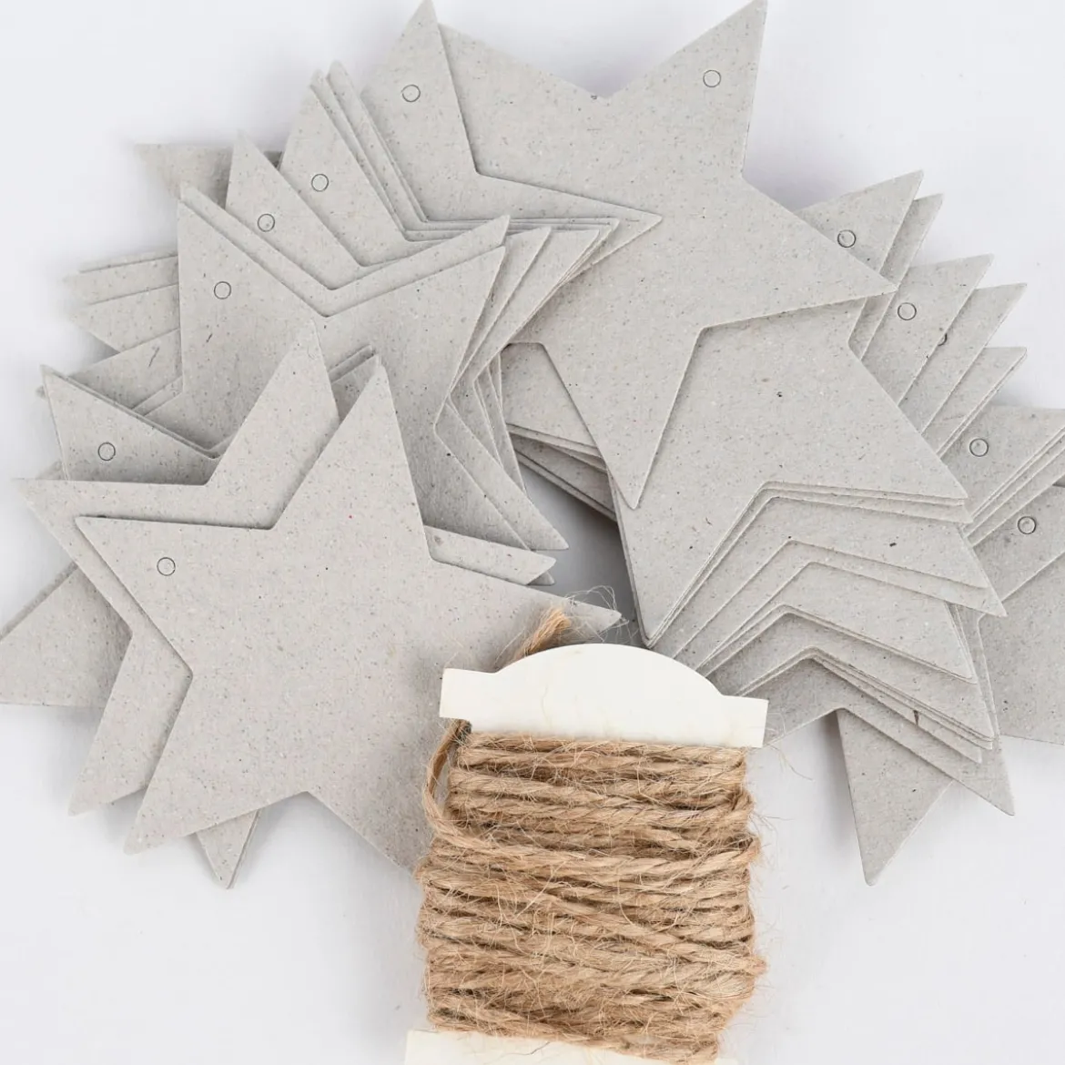 Rico Design Papieranhänger Sterne Graukarton 24 Stück 7x6,5cm