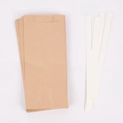 Rico Design Sterne Papiertüten Set einfarbig hellbraun 24 Tüten
