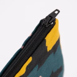 Rico Design Utensilientasche OKINA HANA Blumen schwarz petrol gelb 17x23,5cm