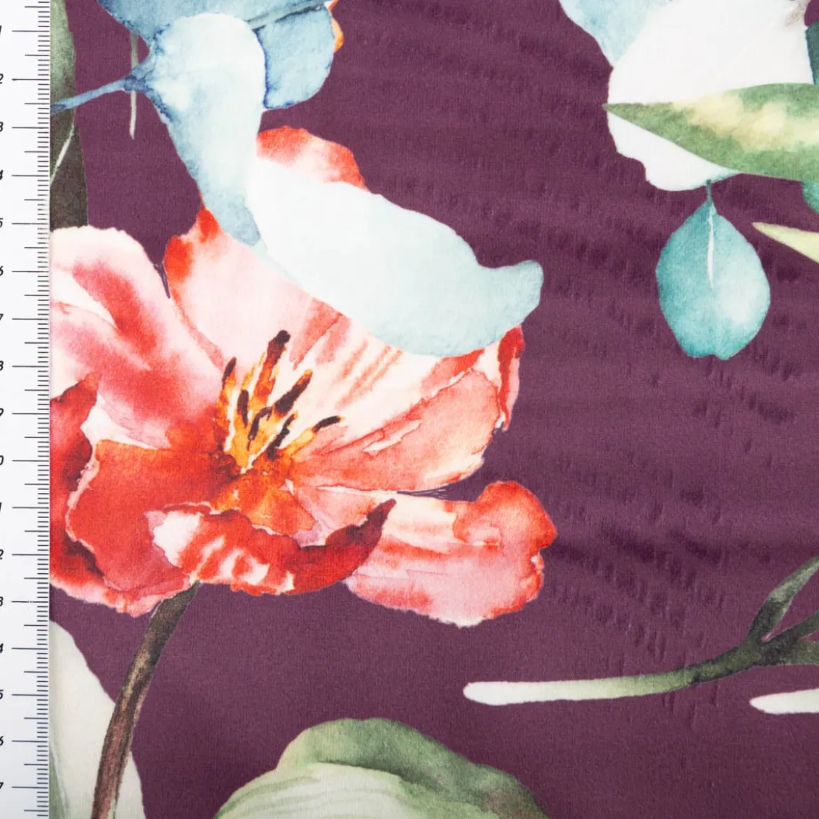 Samtstoff Blumen mauve grün – Digitaldruck mit leuchtendem Design