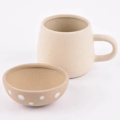 Sass & Belle Tasse mit Deckel Pilz Steinzeug beige natur weiß 320ml
