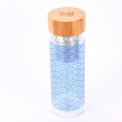 Sass & Belle Trinkflasche aus Glas mit Infuser Wellenmuster klar blau 400ml
