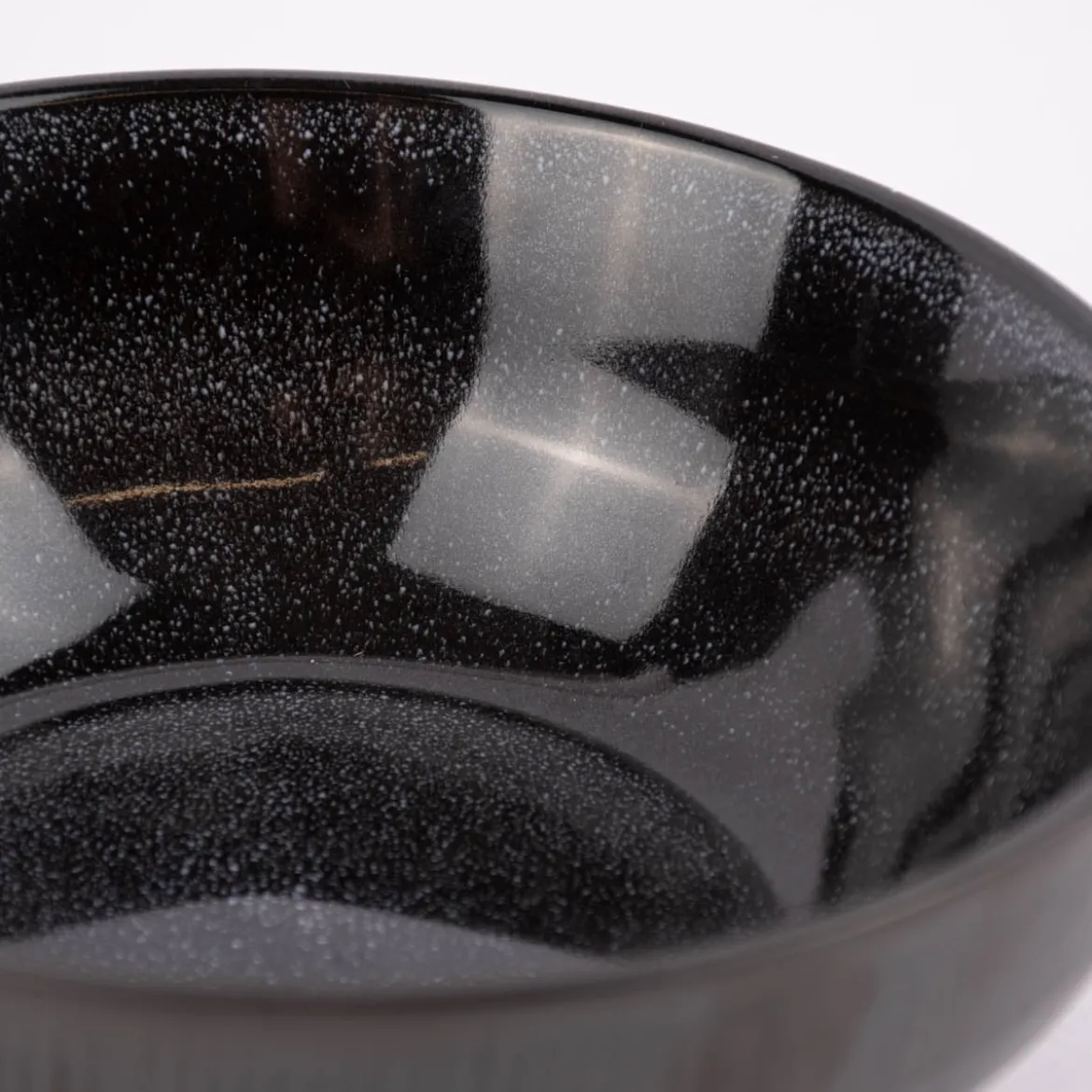 Schale Bowl mit gewelltem Rand reactive glaze reaktive Glasur schwarz 17,5x6,5cm