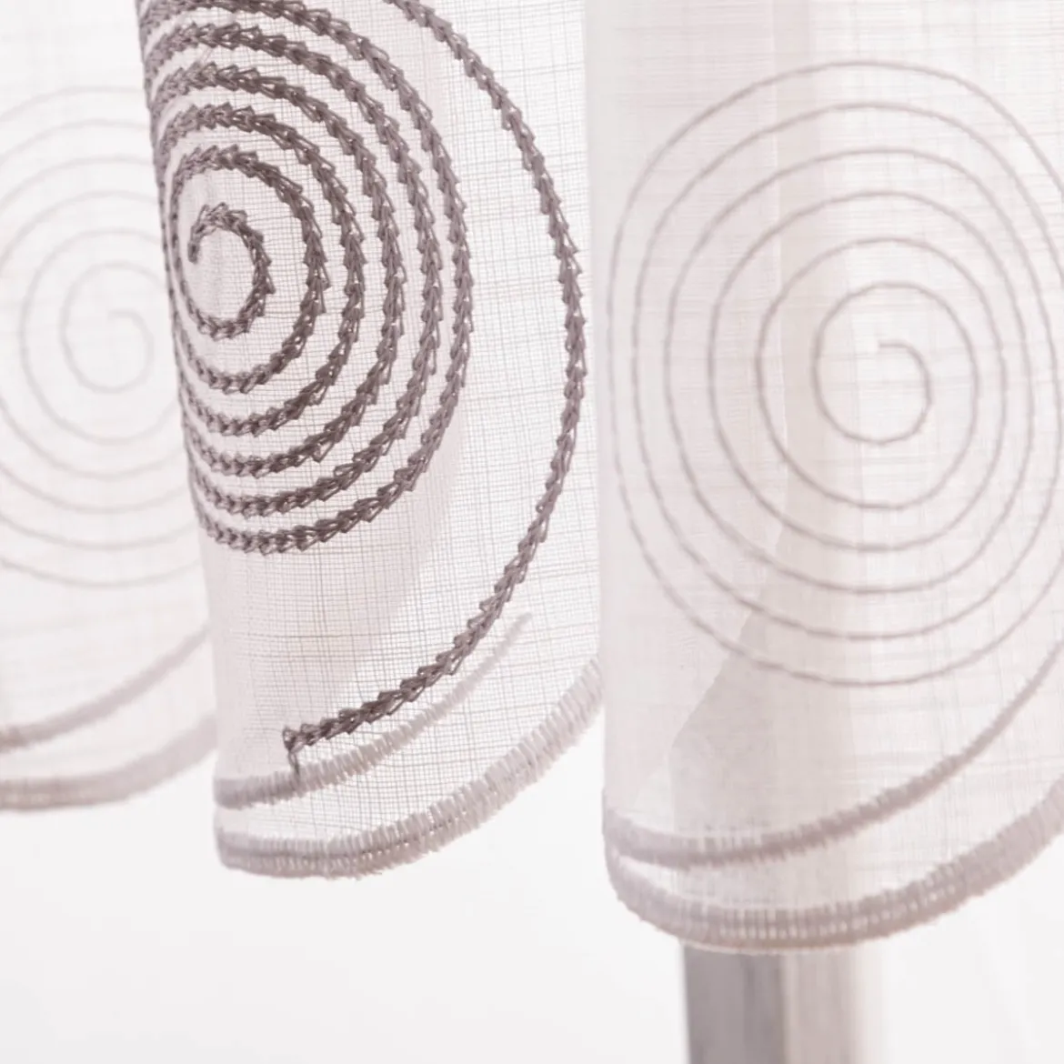 Scheibengardinen Meterware nähfrei Spiralen weiß grau 100cm Höhe