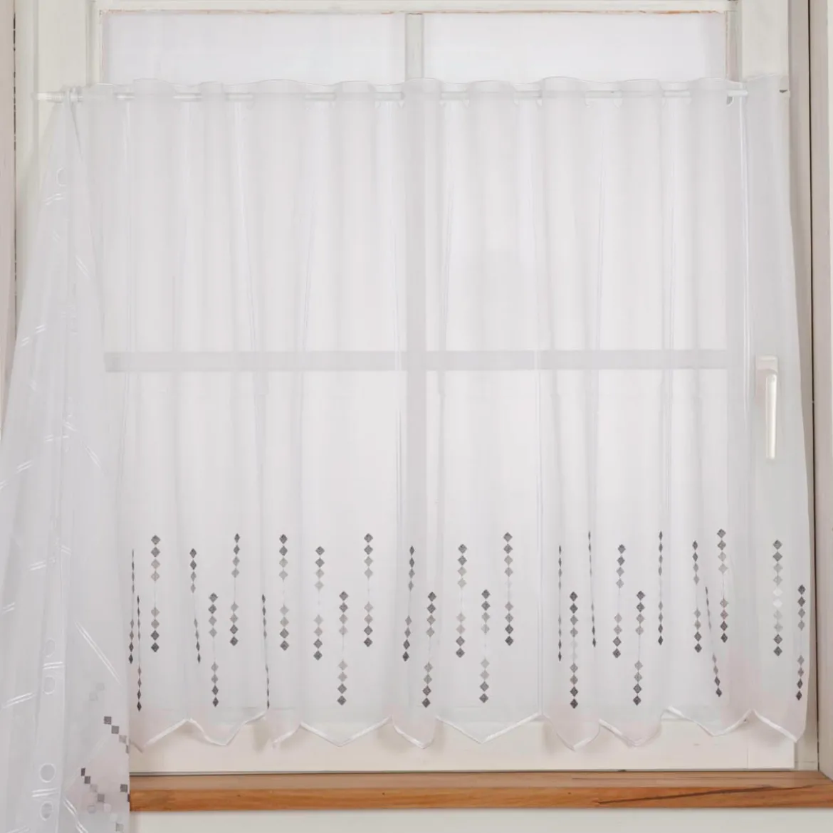 Scheibengardinen Meterware Effektvoile Stickerei Raute weiß grau 45cm hoch
