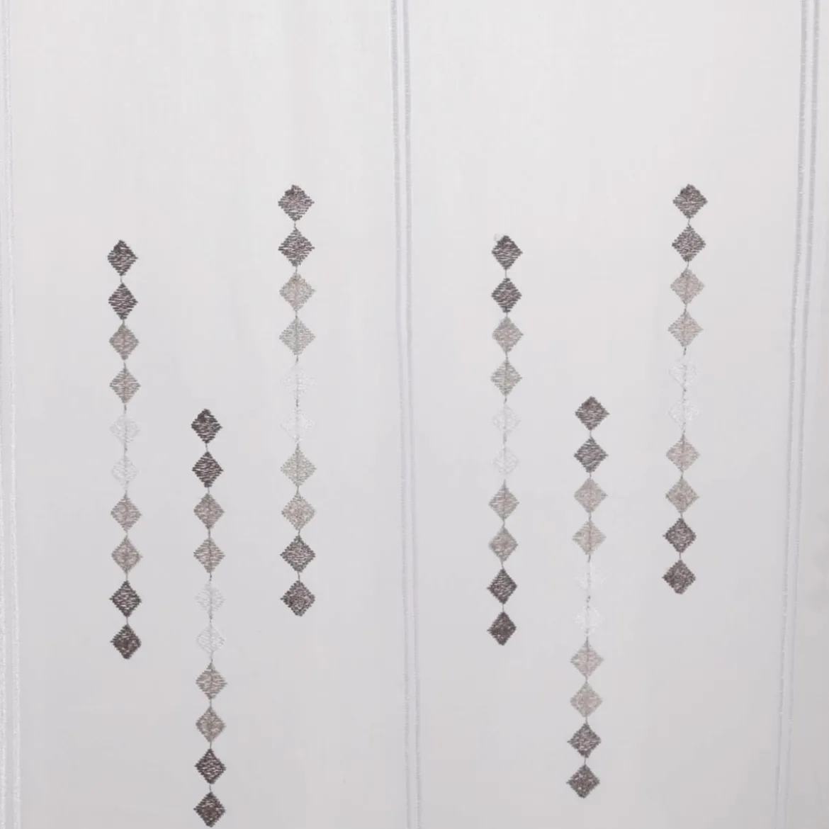 Scheibengardinen Meterware Effektvoile Stickerei Raute weiß grau 90cm hoch