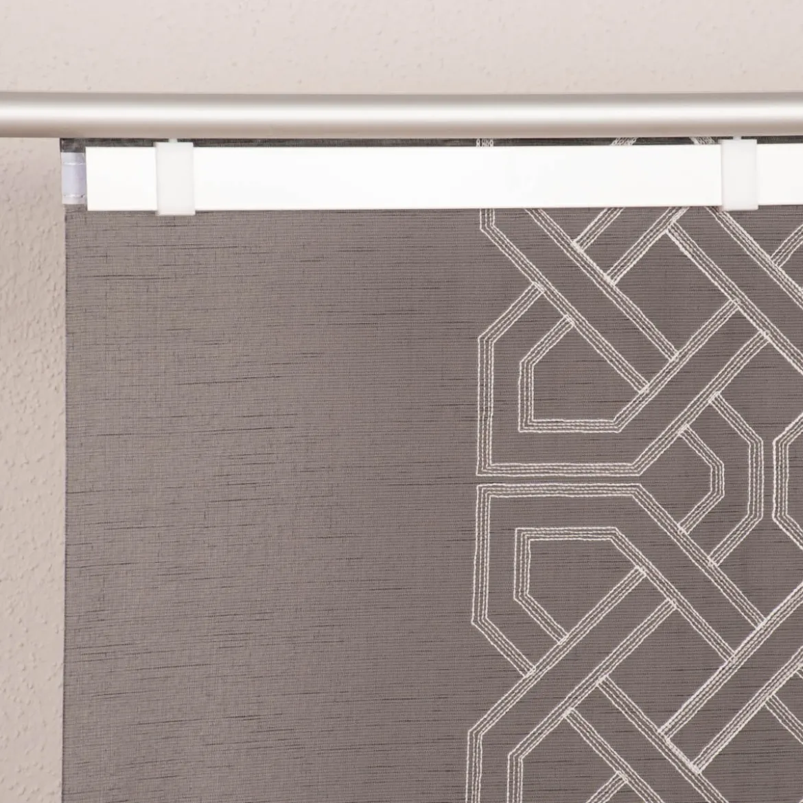 Schiebevorhang Batistoptik bestickt Ornament anthrazit grau weiß 245x60cm