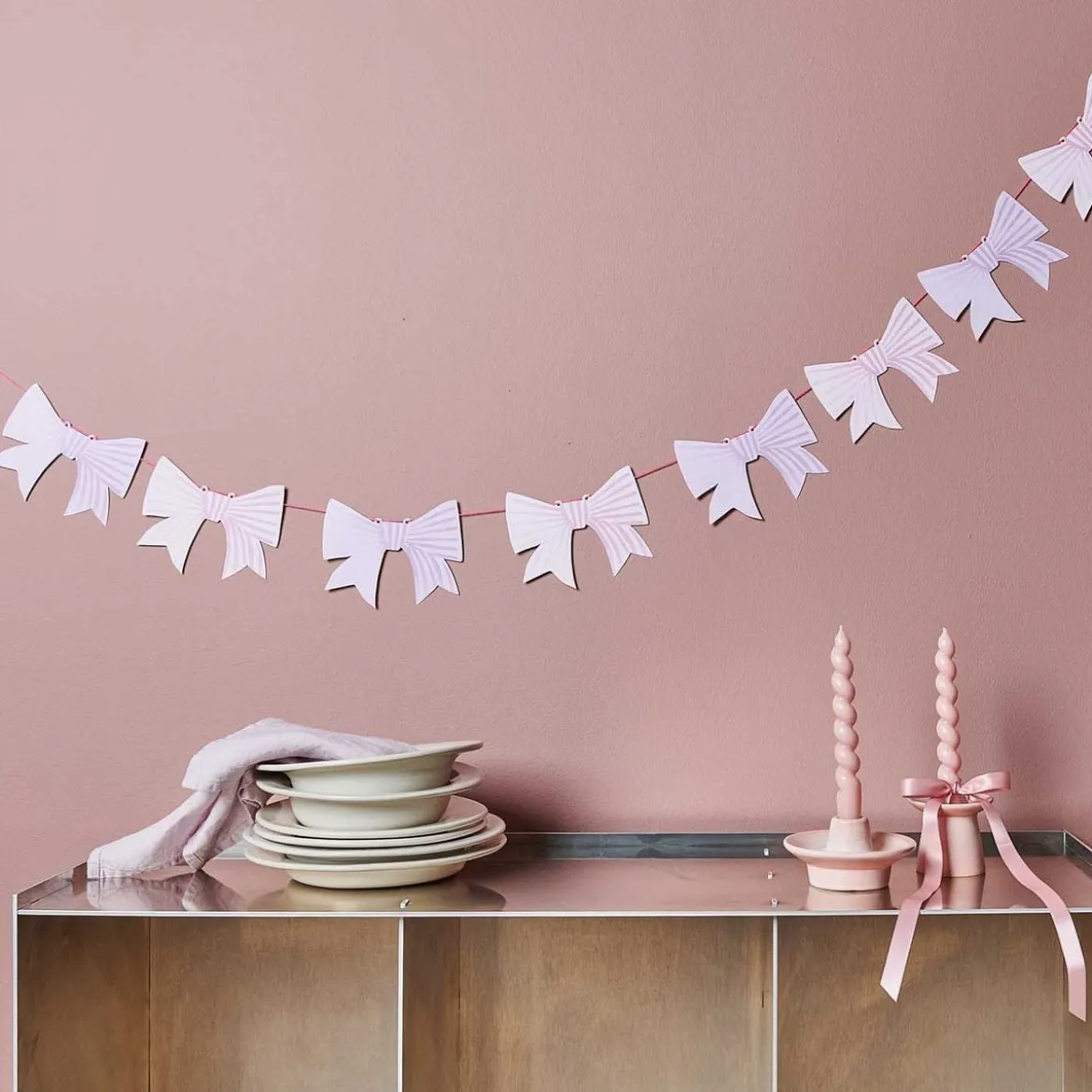 Schleifengirlande aus Papier Hot Foil rosa 3m von Rico Design