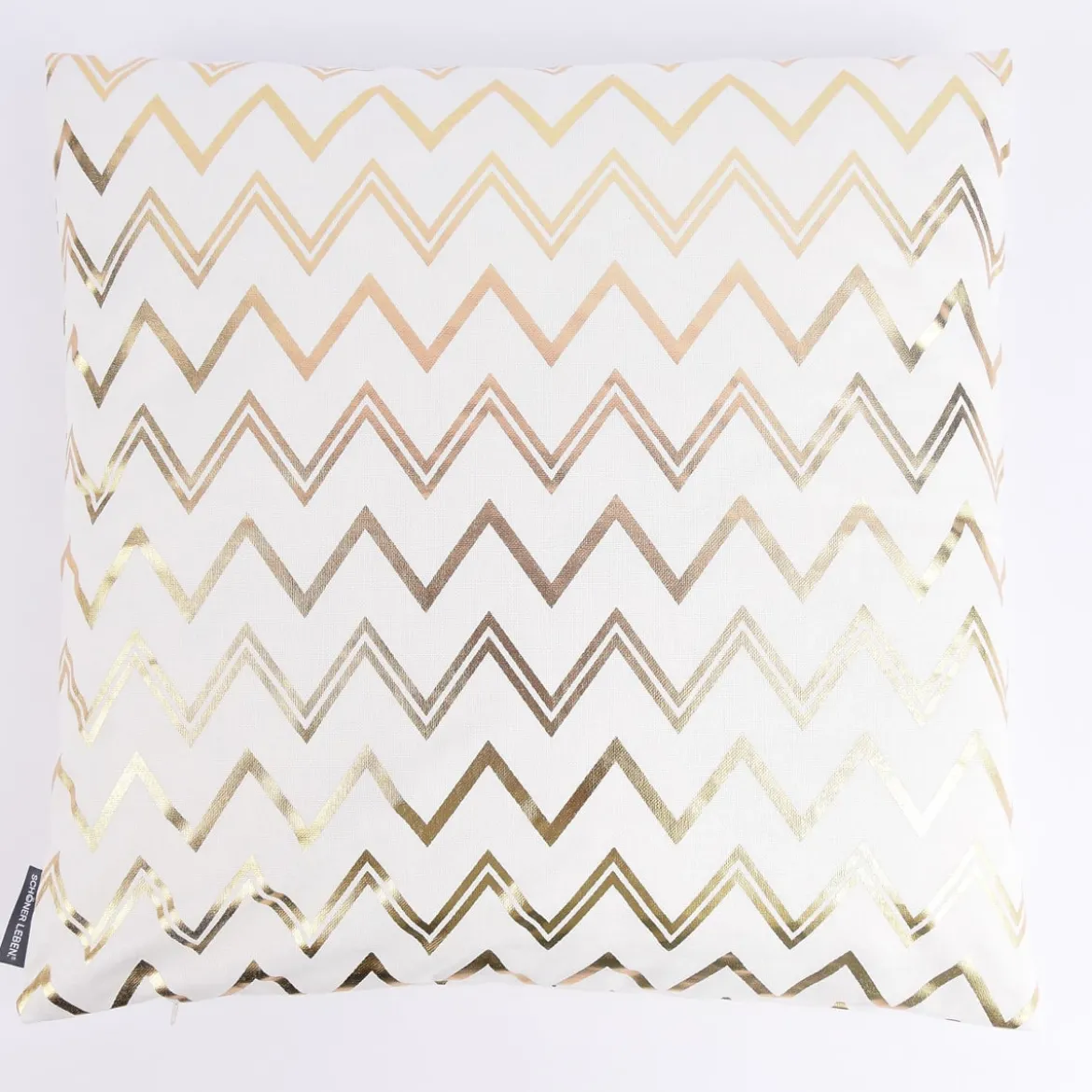 SCHÖNER LEBEN. Kissenhülle Chevron Zacken weiß goldfarbig metallic 50x50cm
