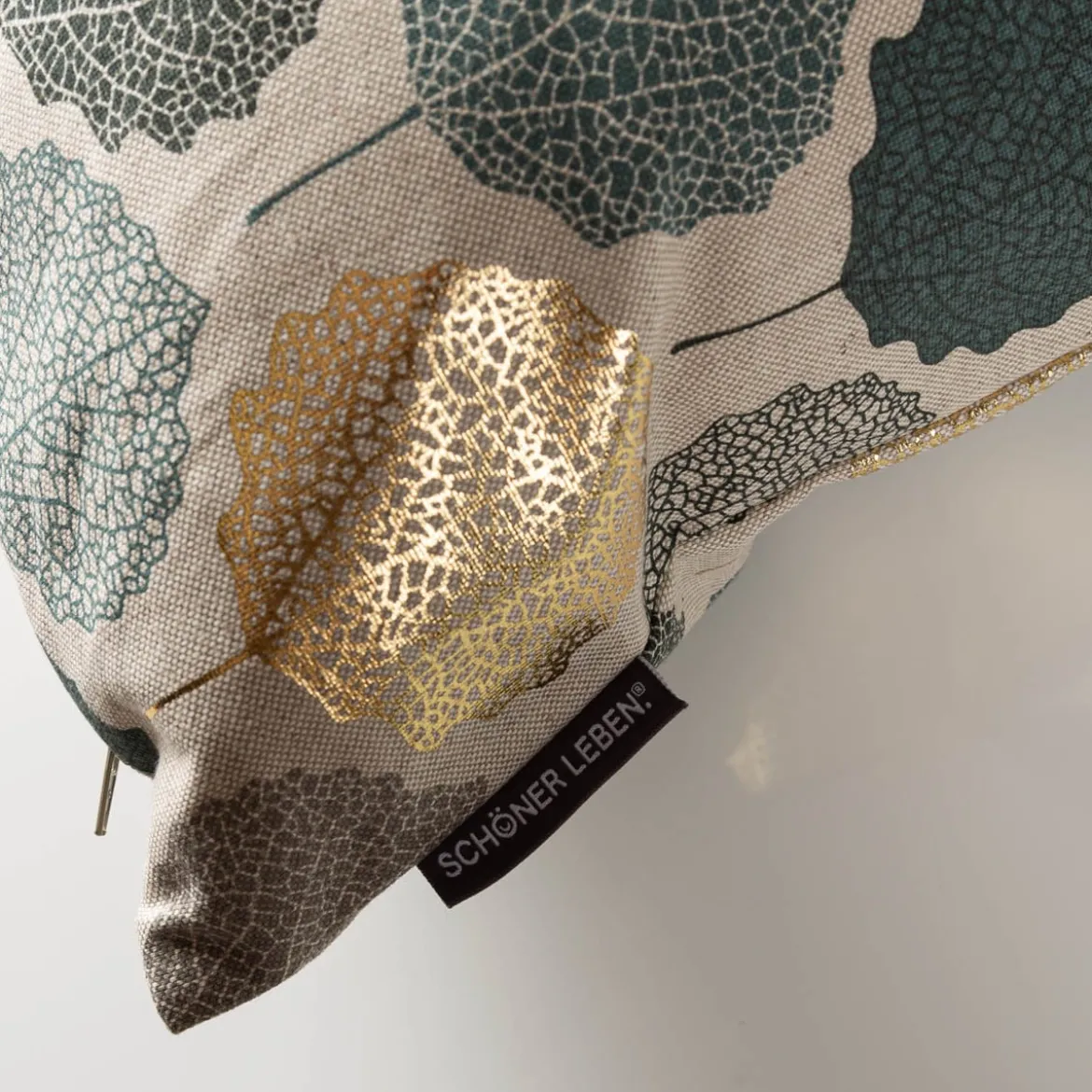 SCHÖNER LEBEN. Kissenhülle Leinenlook Blätter Blattskelett natur grün goldmetallic verschiedene Größen