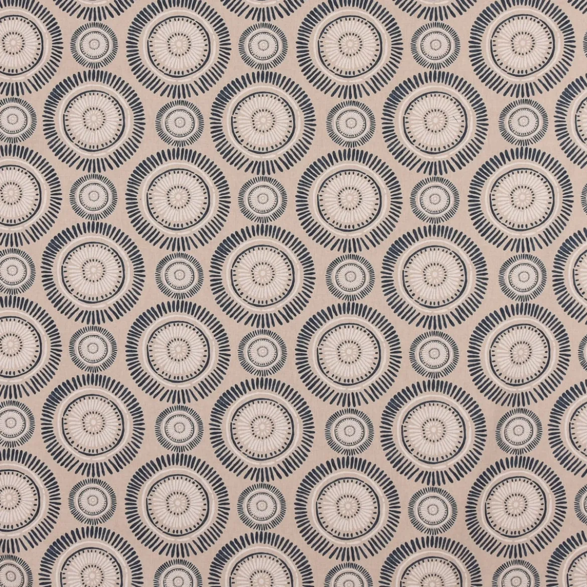 SCHÖNER LEBEN. Kissenhülle Mandala Kreise Punkte Striche natur nachtblau cremeweiß verschiedene Größen