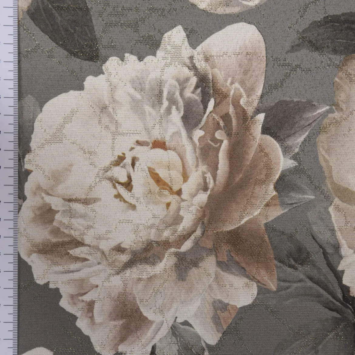 SCHÖNER LEBEN. Kissenhülle Pfingstrosen Rosenblüten grau beige goldfarbig verschiedene Größen