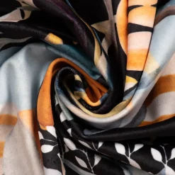 SCHÖNER LEBEN. Kissenhülle Velvet Digitaldruck Art Deco Blätter Formen schwarz orange verschiedene Größen