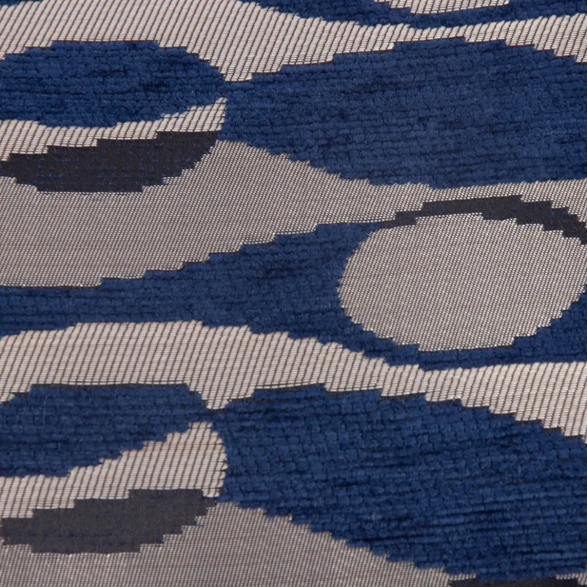 SCHÖNER LEBEN. Wendekissen mit Keder und Federfüllung Wellen Kreise blau 30x50cm