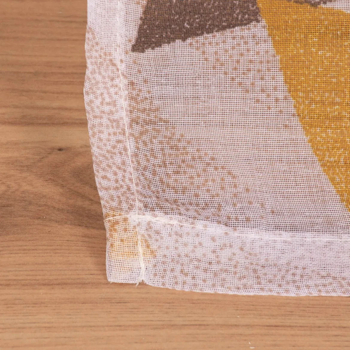 Ösengardine Geometrie Retro Dreiecke weiß braun senfgelb 135x260cm