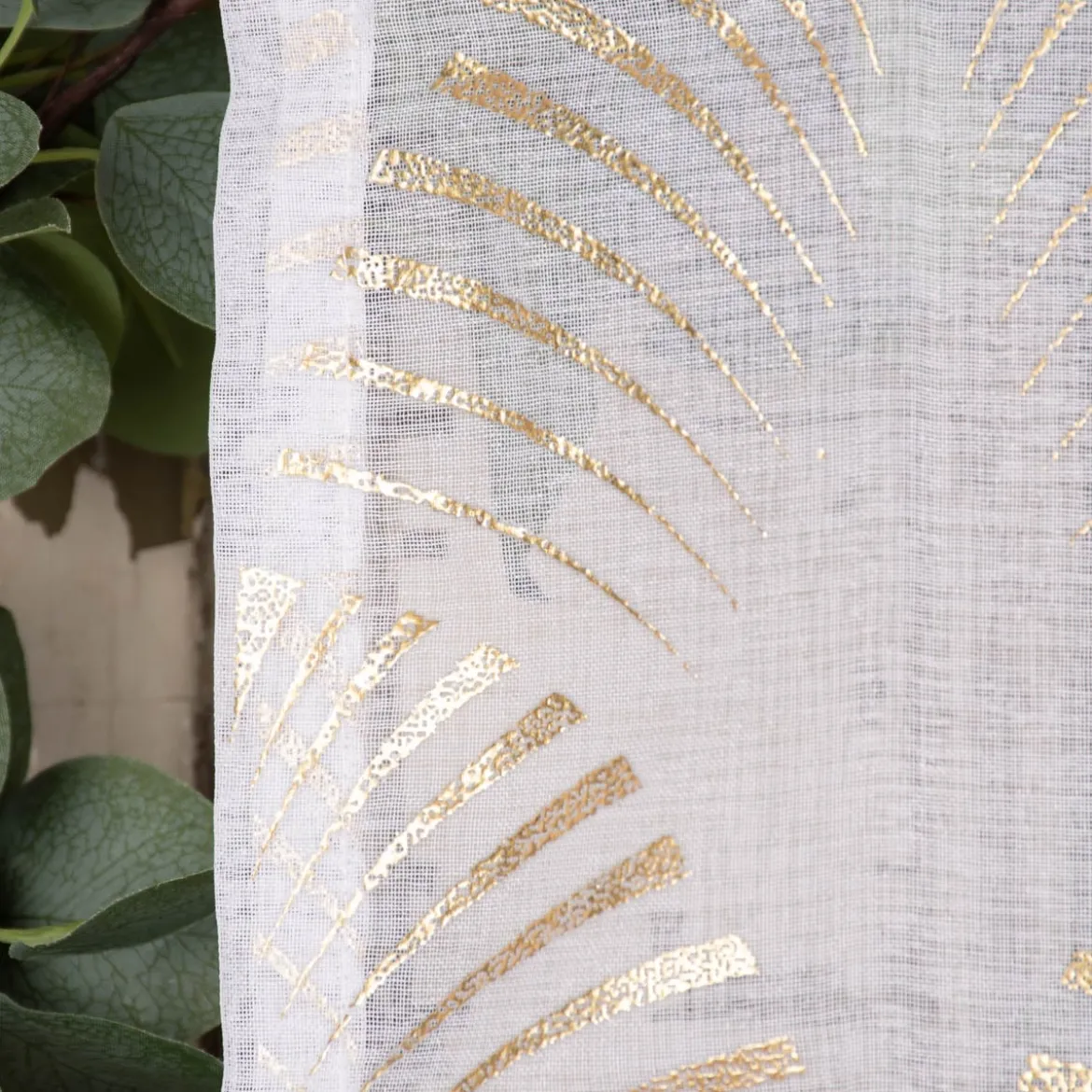 Ösengardine Reliefdruck Ornamente Bögen offweiß goldfarbig 140x260cm