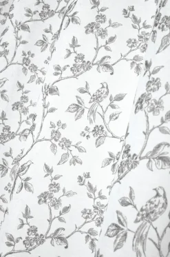 Ösenvorhang Claire mit Vögeln und Blumenranken weiß dunkelgrau 140x260cm