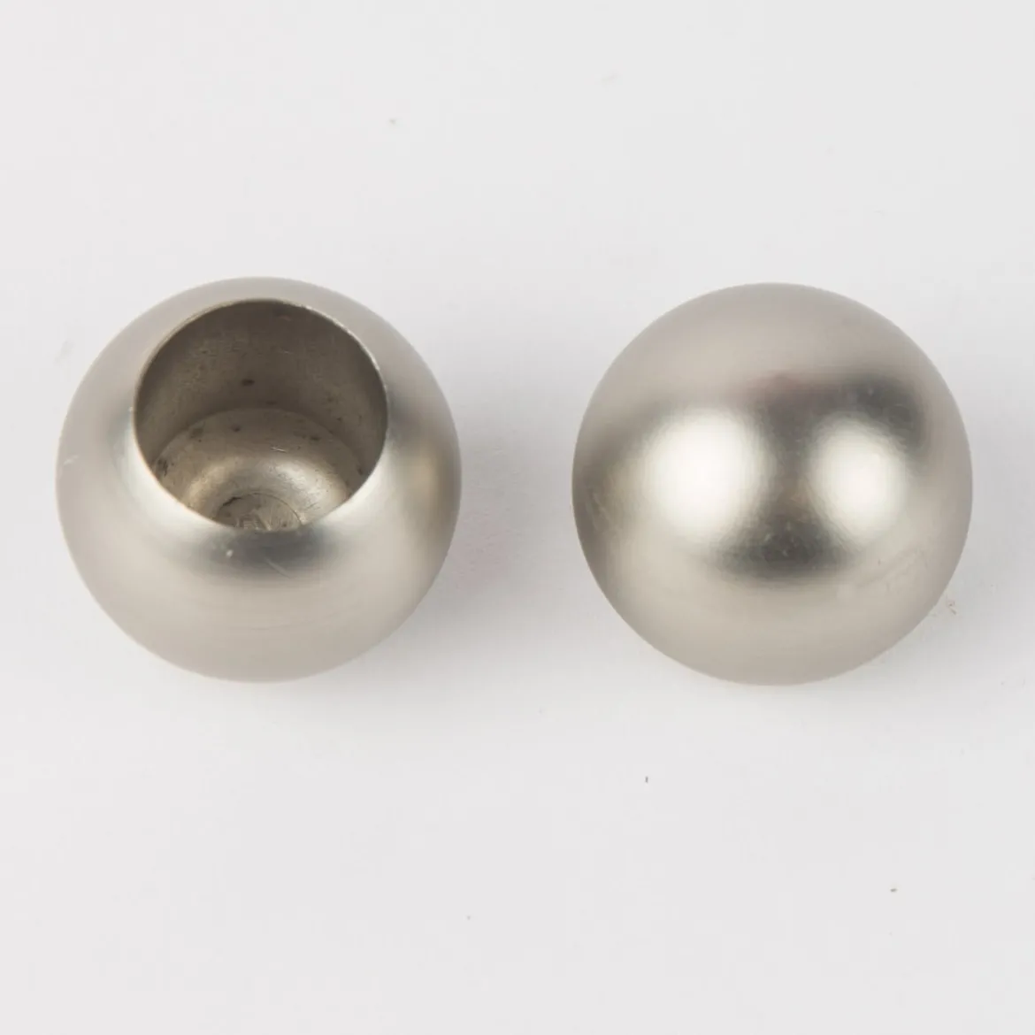 Serie NewYork Endstücke Ball 2 Stück Ø20mm edelstahl-optik