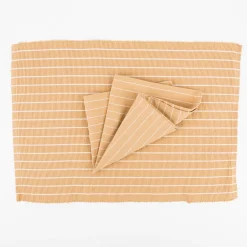 Set aus 4 Platzsets und 4 Servietten gestreift sandgelb weiß 50x35cm und 40x40cm von Linen & More