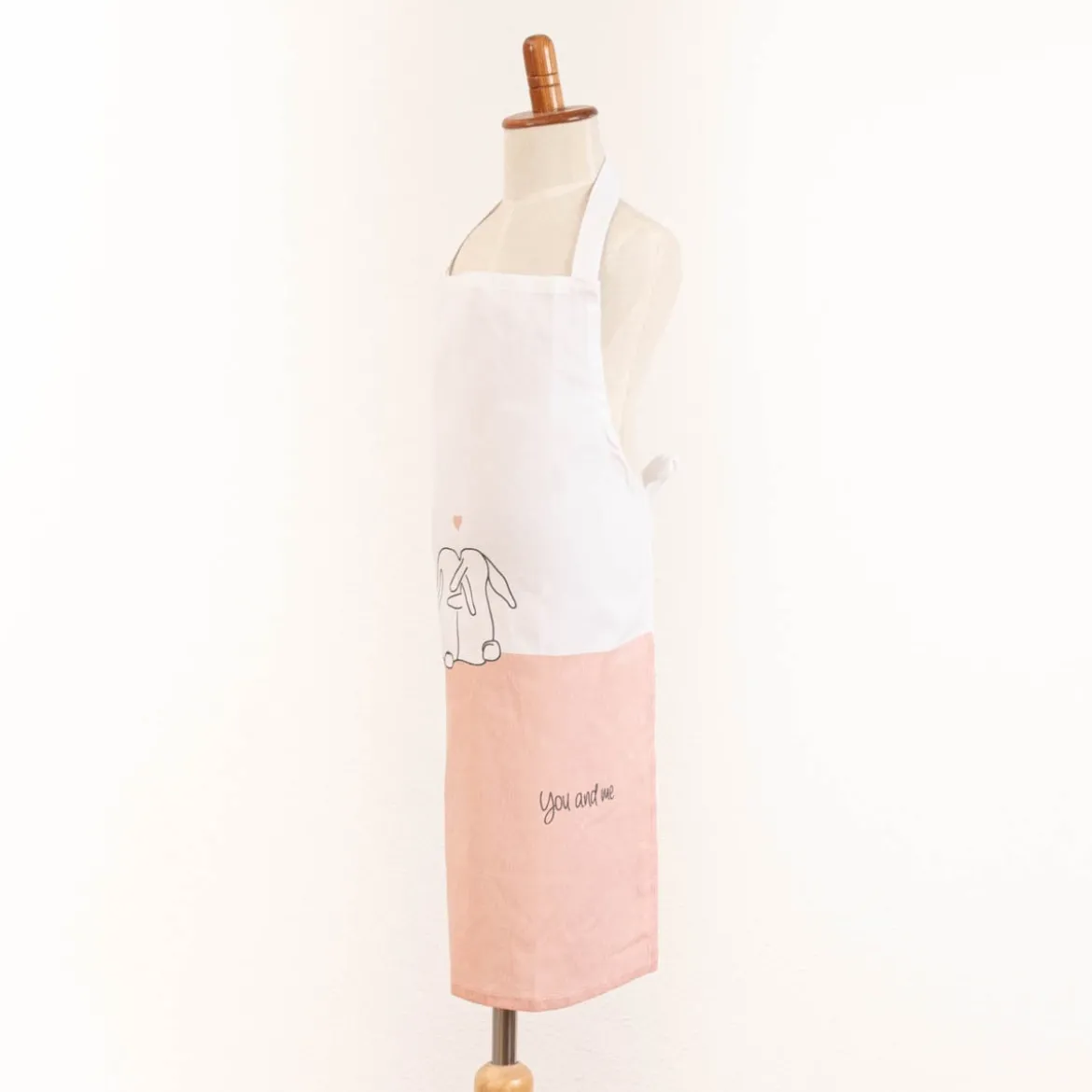 Set große und kleine Schürze mit Hasenmotiv aus Baumwolle weiß rosa 62,5x87cm und 44x60,5cm