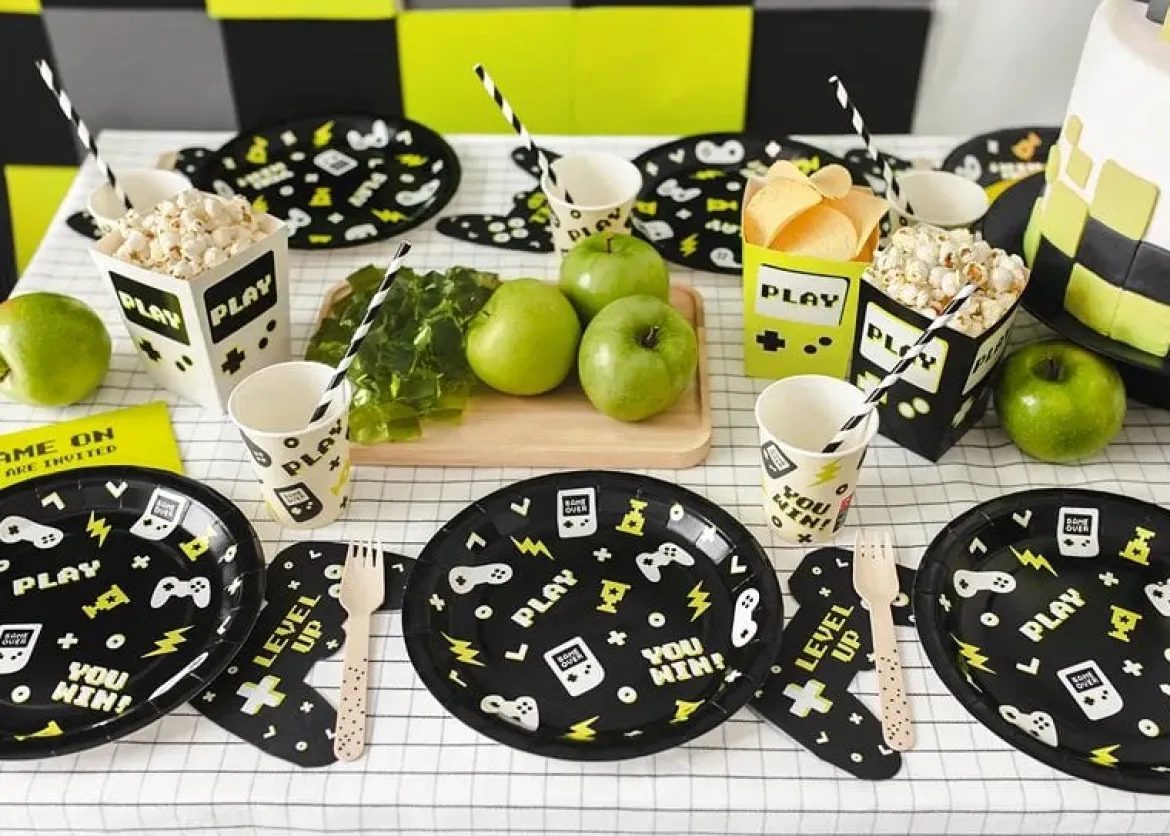 Sticker Set Gamer 36 Stück 18 Designs schwarz creme grün weiß versch. Größen