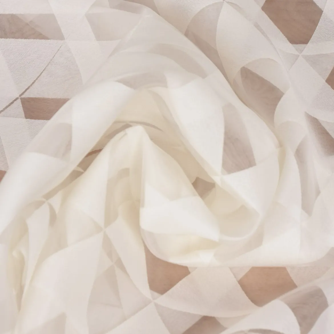 Stores Organza Ausbrenner mit Bleiband Dreiecke ecru 300cm Höhe
