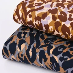 Stretchstoff Viskosestoff Bekleidungsstoff Rosella Grafikdessin ANIMAL SKIN lila beige braun 1,40m Breite