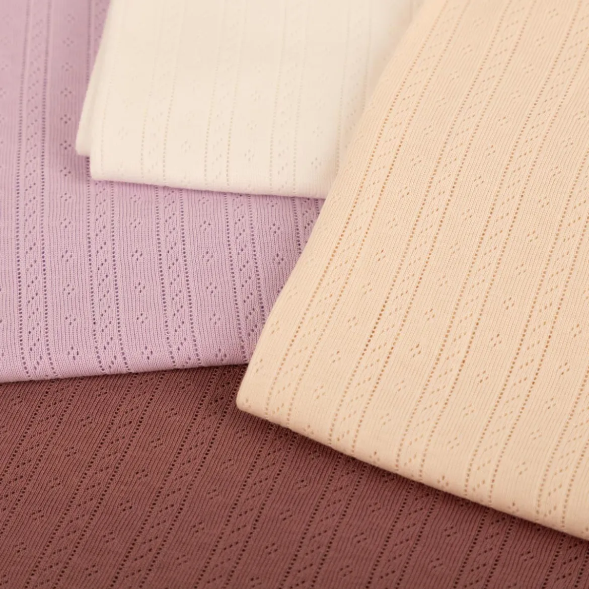 Strickstoff Ajour Pointelle Baumwolle Streifen Lochmuster lila 145 cm Breite