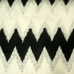 Strickstoff Fellstoff Zacken schwarz creme 1,45m Breite