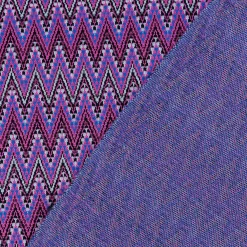 Strickstoff Jacquard Chevron ZickZack fein violett rosa 1,48m Breite