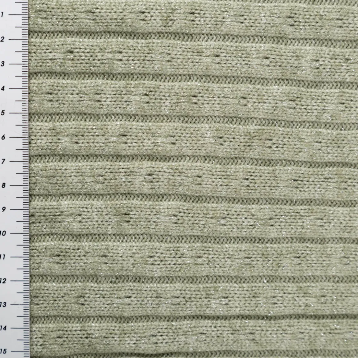 Strickstoff lindgrün mit silberfarbigen Glitzereffekten 330g/qm 138cm Breite