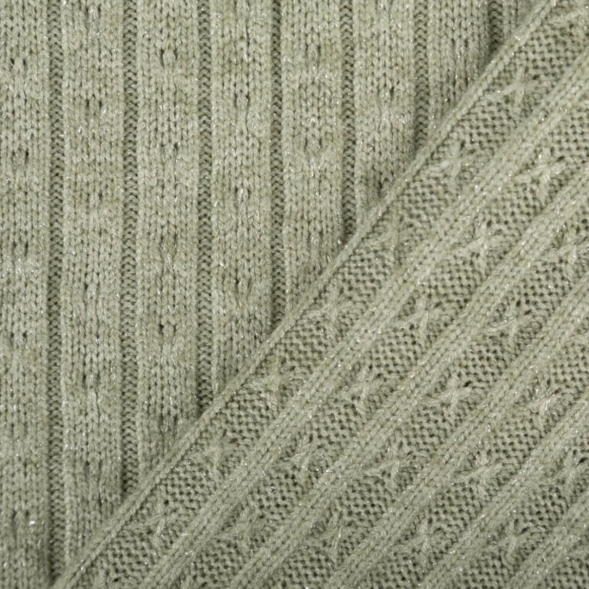 Strickstoff lindgrün mit silberfarbigen Glitzereffekten 330g/qm 138cm Breite
