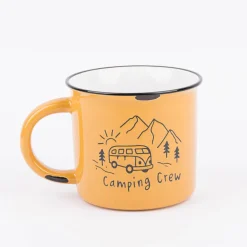 Tasse Vintage aus Keramik in Emaille-Optik Camping Crew Camper Berge currygelb schwarz 400ml von Grafik Werkstatt