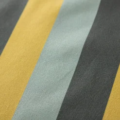 Tischdecke aus Baumwolle mit Streifen in Grün, Grau und Hellblau in versch. Größen von SCHÖNER LEBEN.