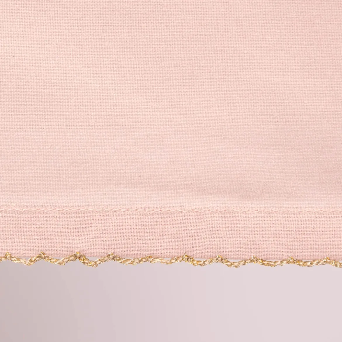 Tischdecke Runa mit Borte rosa goldfarbig 150x250cm